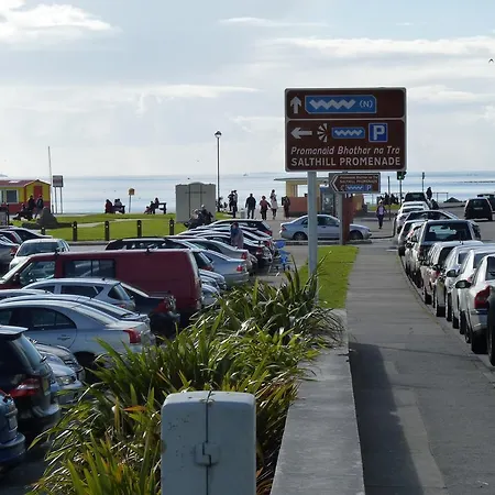 Holiday Ξενοδοχείο 2*