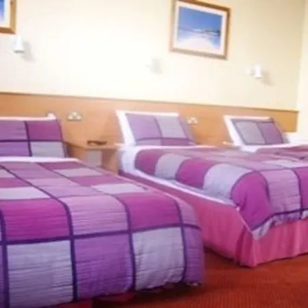 Holiday Hotel