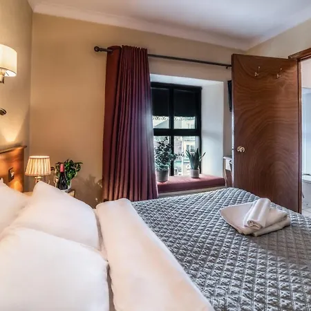 Hotel Holiday